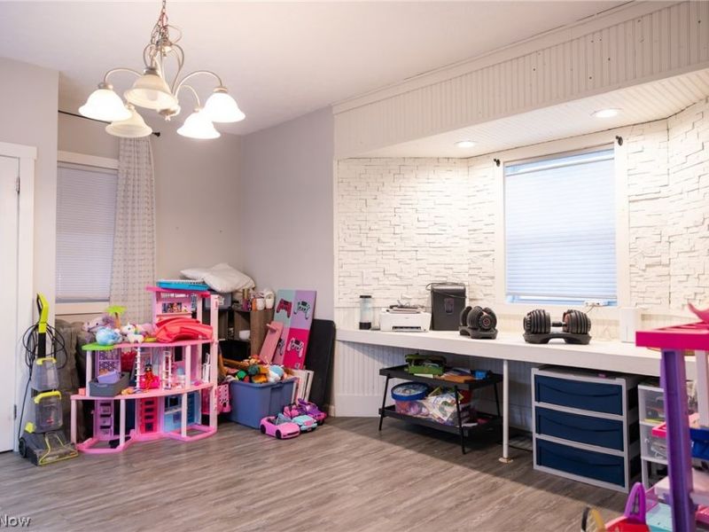 935 E Front Street, Dover, OH 44622 Photo 24