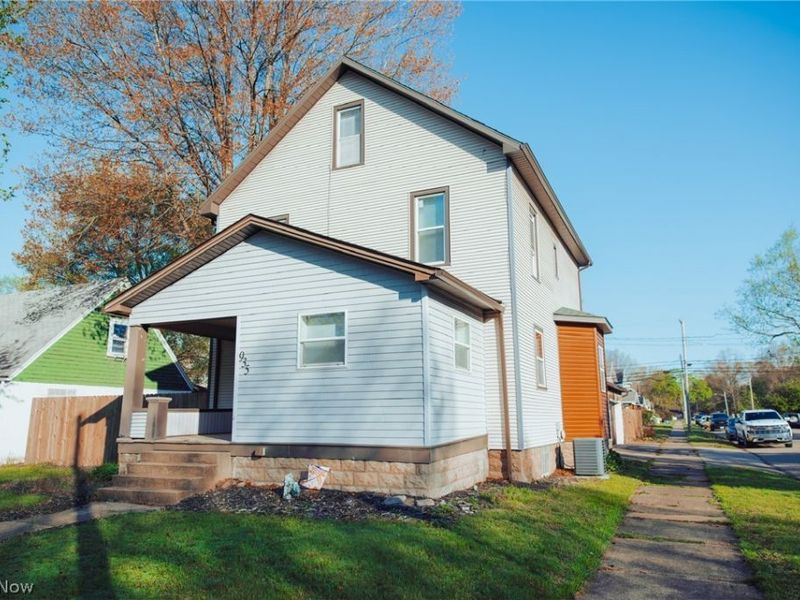 935 E Front Street, Dover, OH 44622 Photo 3