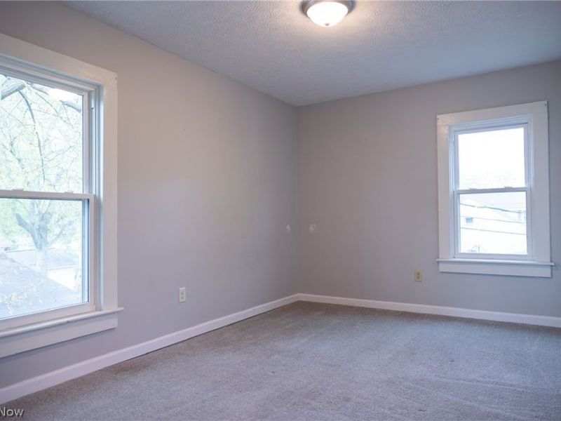 935 E Front Street, Dover, OH 44622 Photo 33