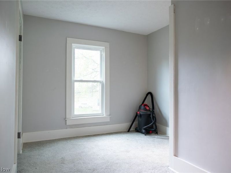 935 E Front Street, Dover, OH 44622 Photo 34