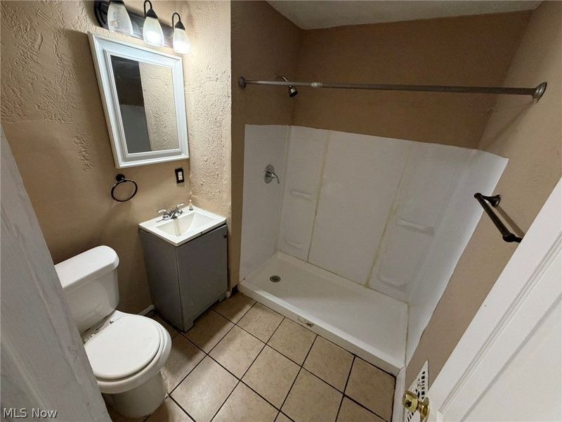 9902 Yale Avenue, Cleveland, OH 44108 Photo 11