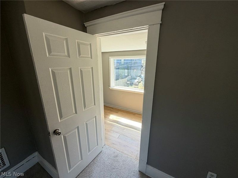 9902 Yale Avenue, Cleveland, OH 44108 Photo 12