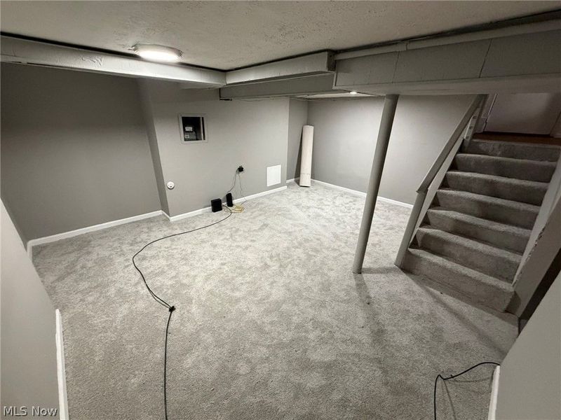 9902 Yale Avenue, Cleveland, OH 44108 Photo 17