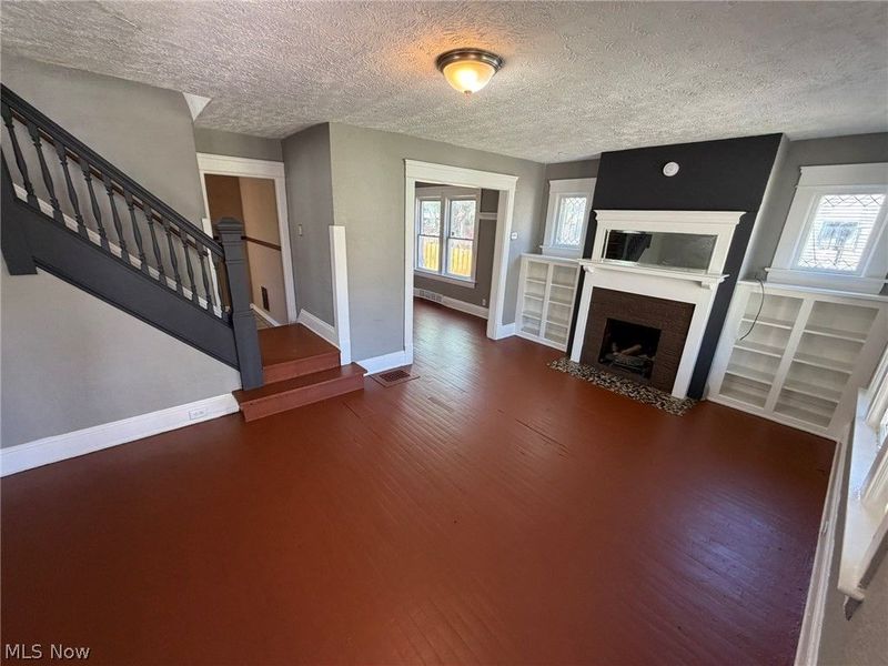 9902 Yale Avenue, Cleveland, OH 44108 Photo 2