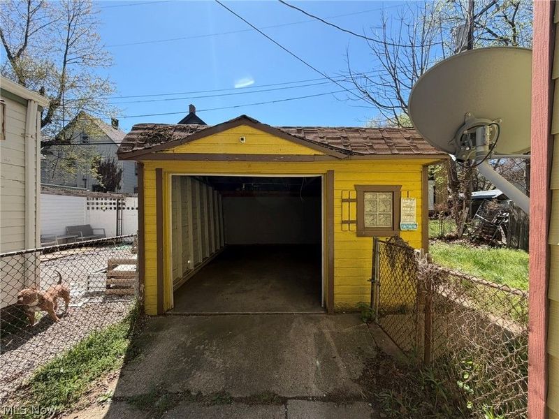 9902 Yale Avenue, Cleveland, OH 44108 Photo 27