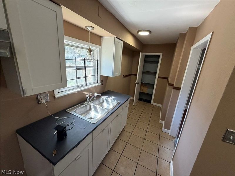 9902 Yale Avenue, Cleveland, OH 44108 Photo 5