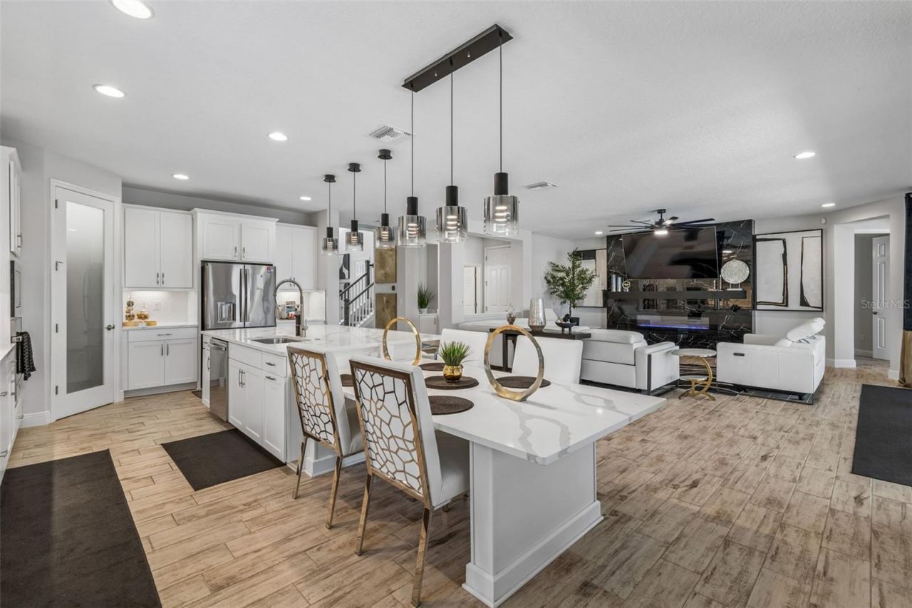 13154 Twin Bridges Drive , Riverview, FL 33579 Photo