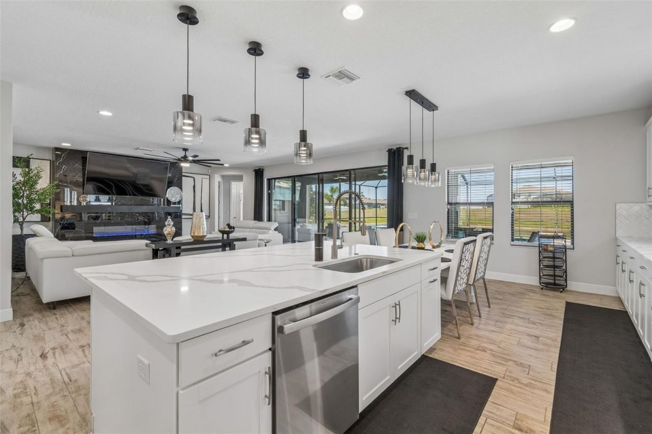 13154 Twin Bridges Drive, Riverview, FL 33579 Photo