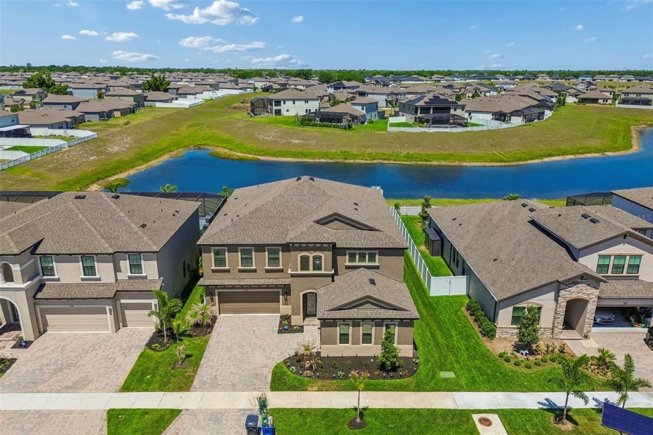 13154 Twin Bridges Drive , Riverview, FL 33579 Photo