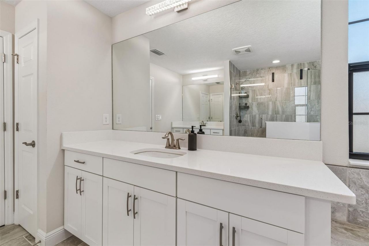 13154 Twin Bridges Drive, Riverview, FL 33579 Photo