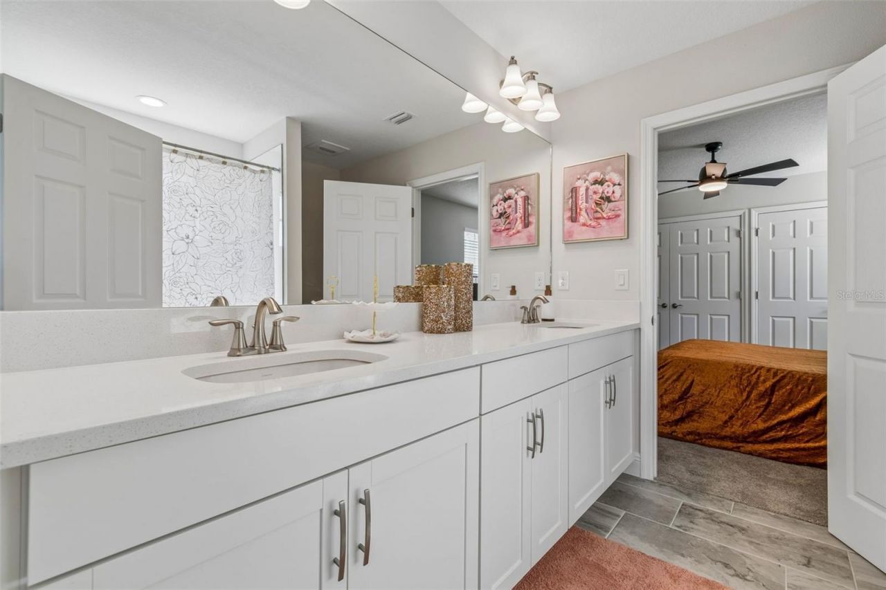 13154 Twin Bridges Drive , Riverview, FL 33579 Photo