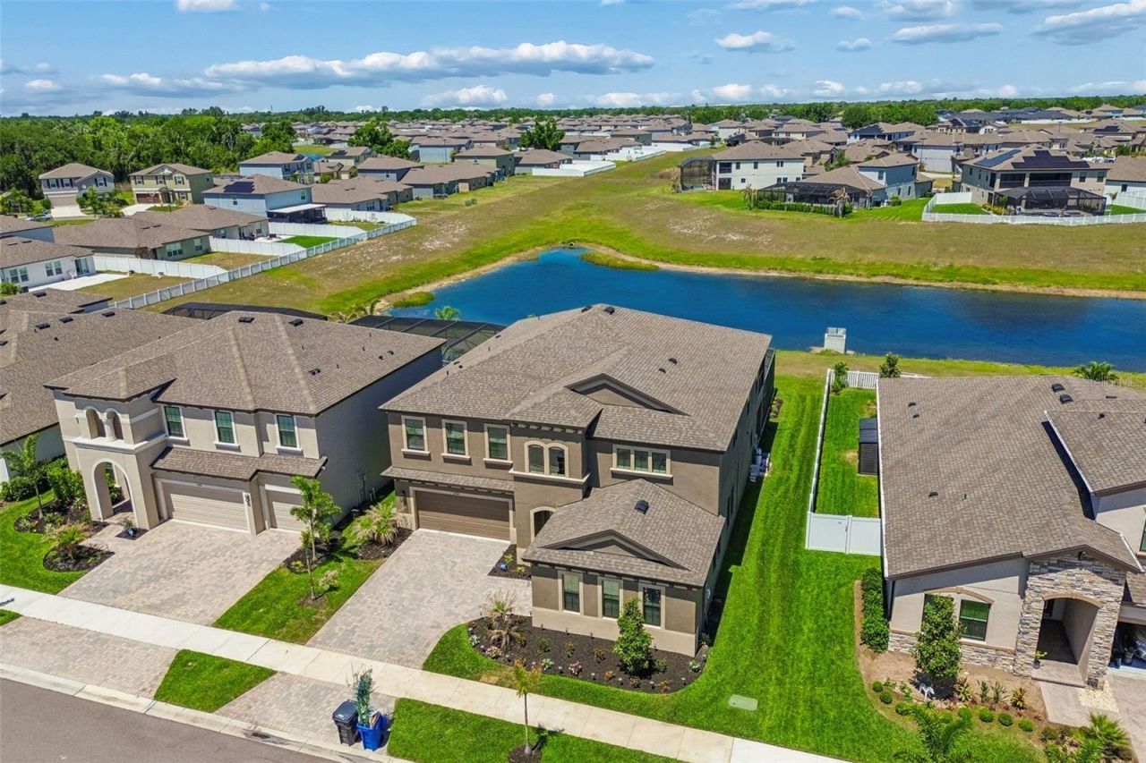 13154 Twin Bridges Drive , Riverview, FL 33579 Photo