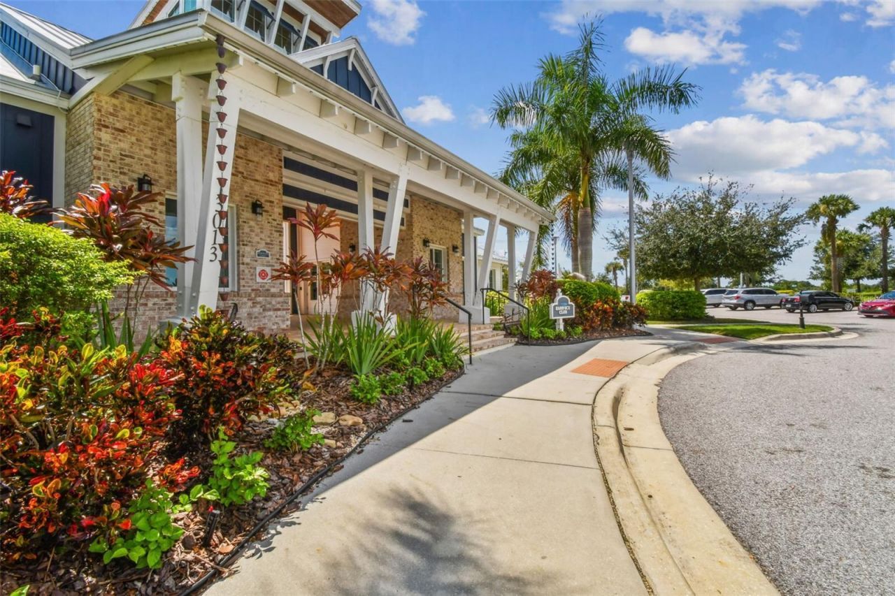 13154 Twin Bridges Drive , Riverview, FL 33579 Photo