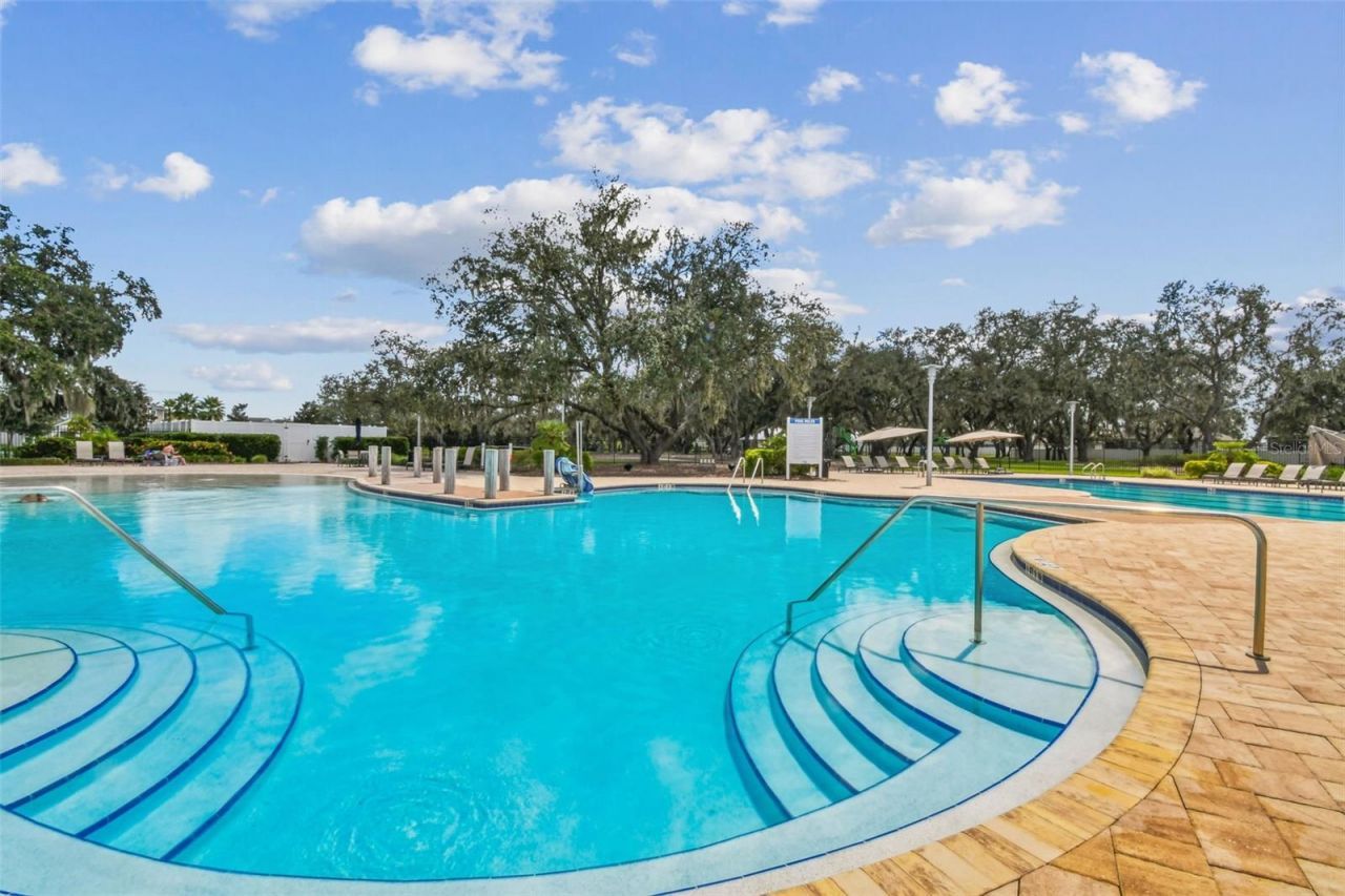 13154 Twin Bridges Drive , Riverview, FL 33579 Photo