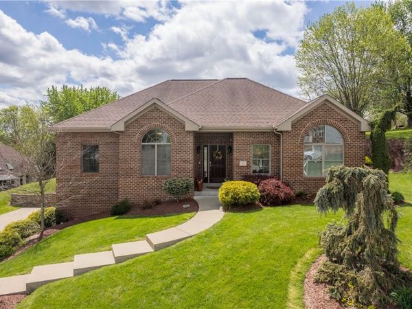 10 Puskar Ln , Canonsburg, PA 15317