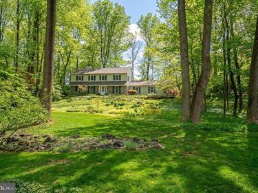6 QUARTERWOOD ROAD, MALVERN, PA 19355