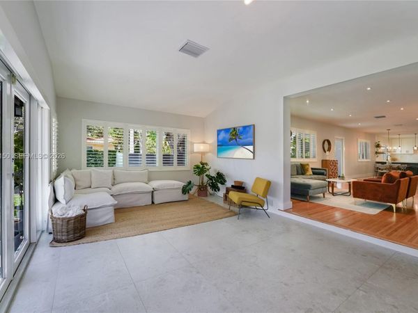 2225 SW 19th Ave , Miami, FL 33145