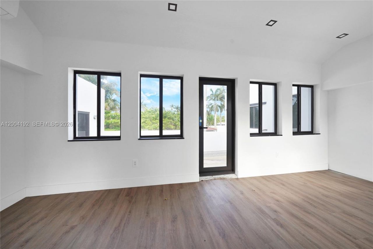 1329 Polk St, Hollywood, FL 33019 Photo