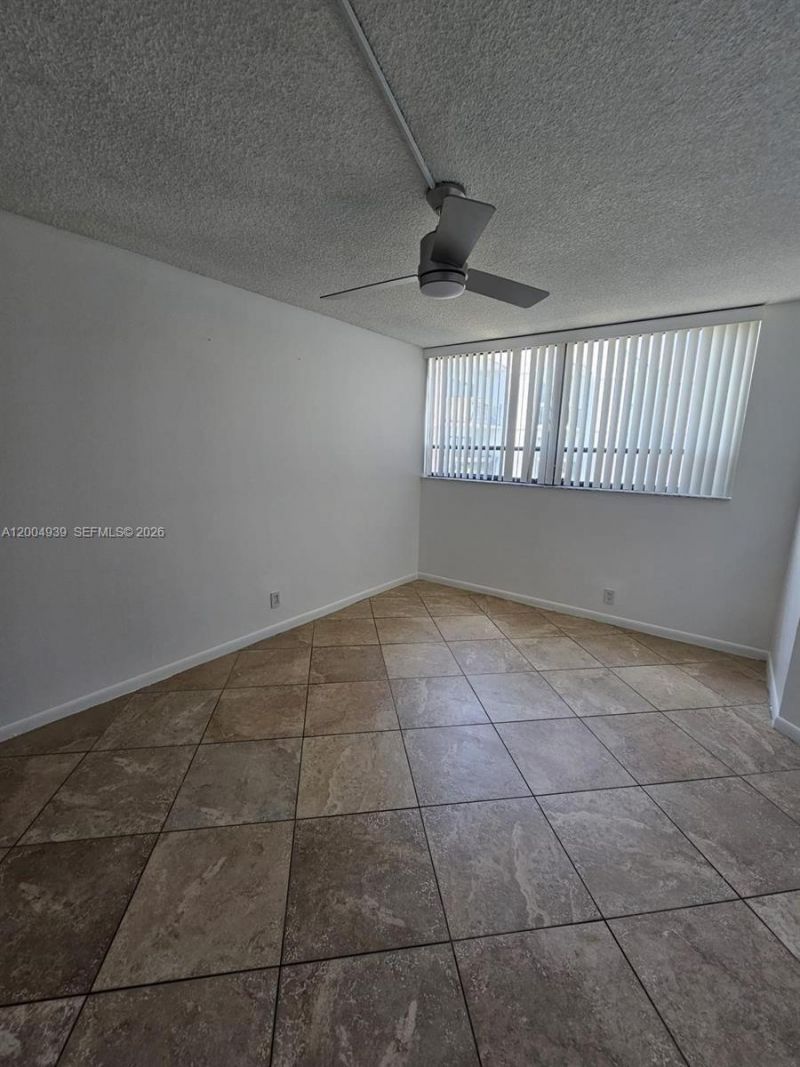 1880 N Congress Ave , Unit 302, West Palm Beach, FL 33401 Photo