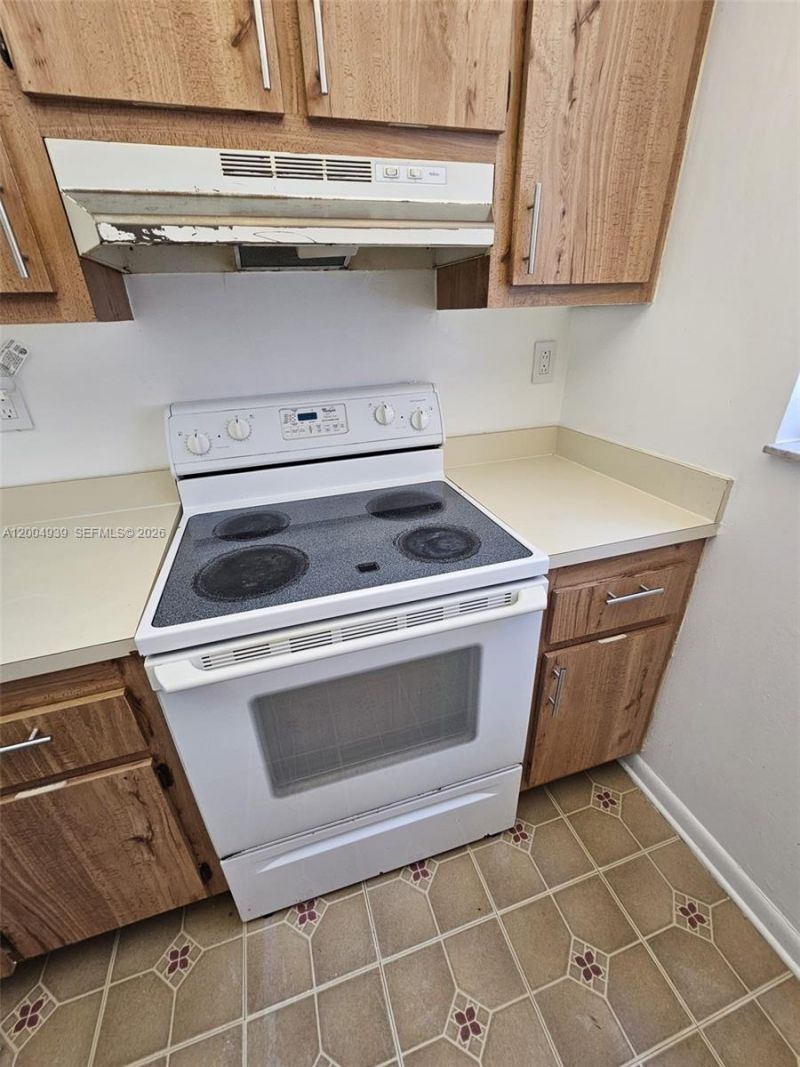 1880 N Congress Ave , Unit 302, West Palm Beach, FL 33401 Photo