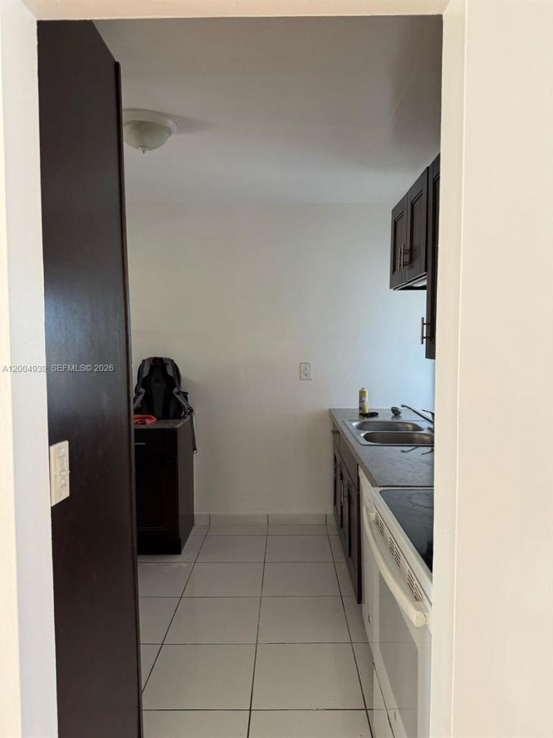 1880 N Congress Ave , Unit 302, West Palm Beach, FL 33401 Photo
