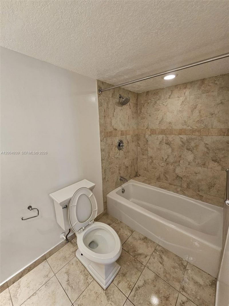1880 N Congress Ave , Unit 302, West Palm Beach, FL 33401 Photo