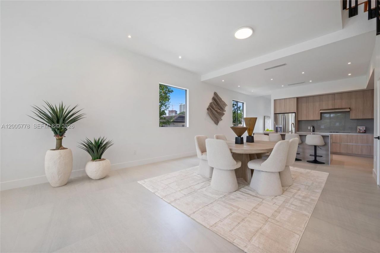 2787 SW 34th Ave , Miami, FL 33133 Photo