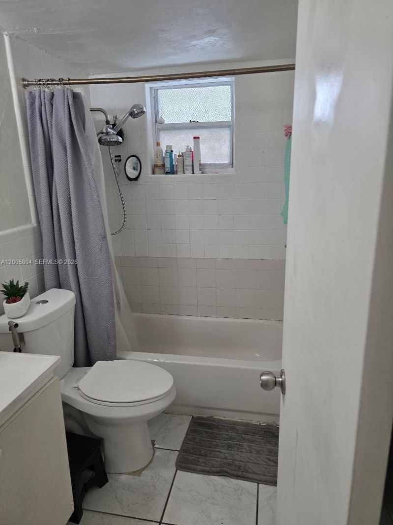 320 W 20th St , Unit 5, Hialeah, FL 33010 Photo