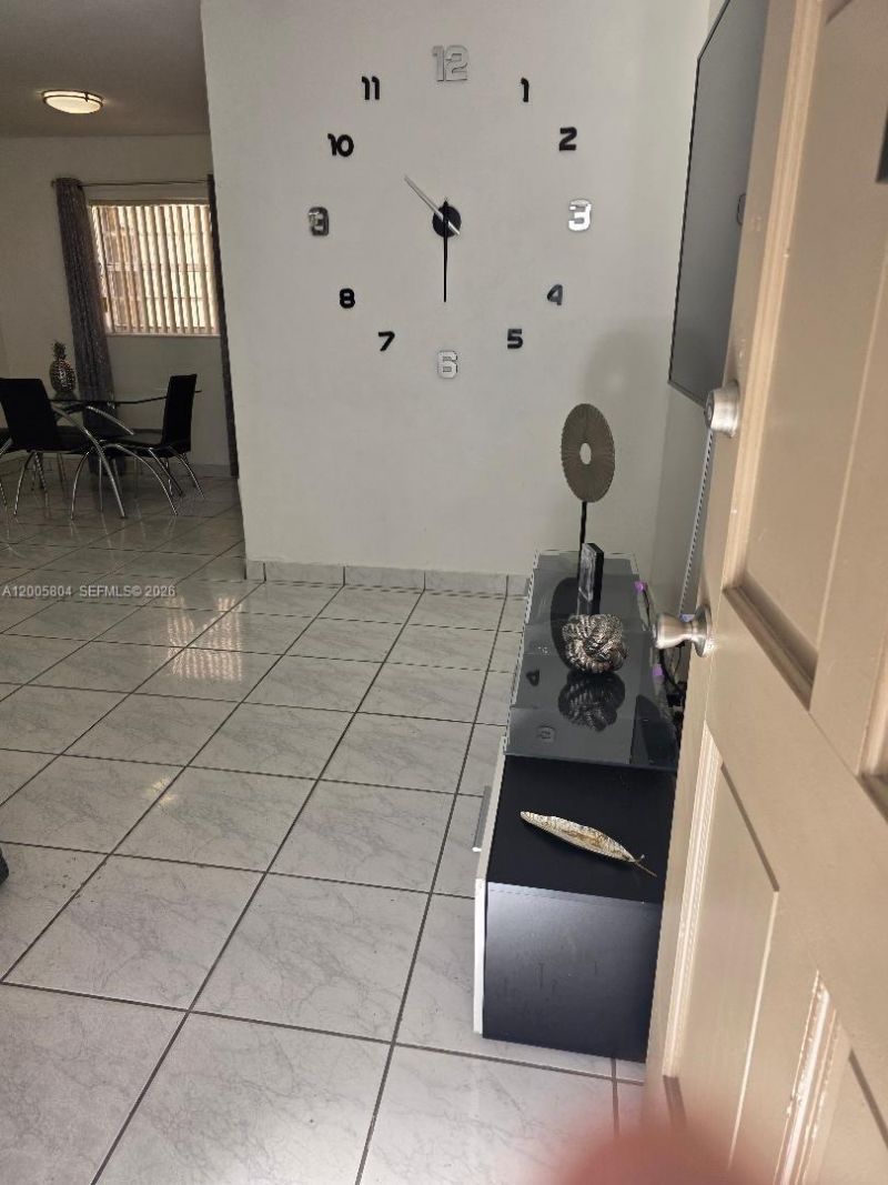 320 W 20th St , Unit 5, Hialeah, FL 33010 Photo