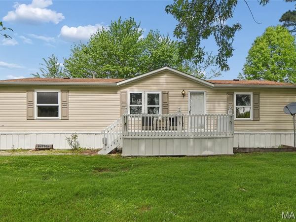 63 Pinnacle Lake Road, New Florence, MO 63363