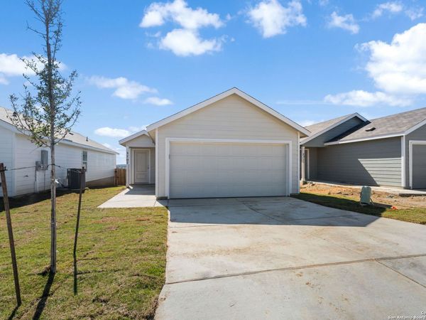 3707 Moon Hill Rd, Marion, TX 78124