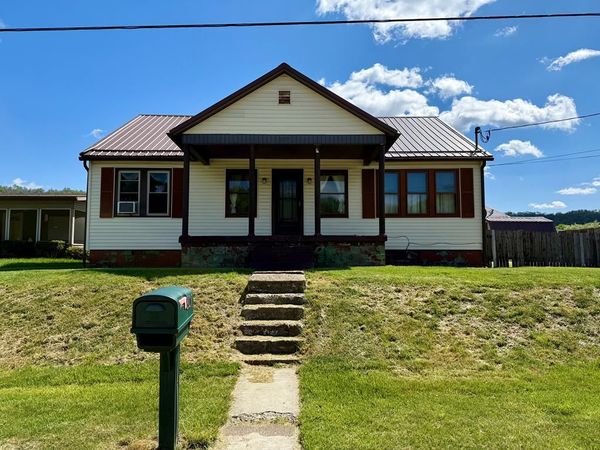 807 Highland Ave, New Martinsville, WV 26155