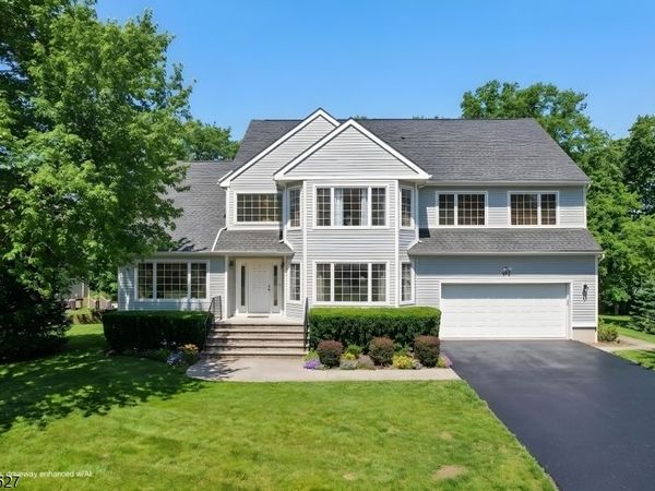 53 Ridge Dr, Montville, NJ 07045