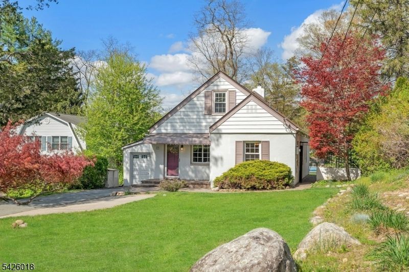 17 Andrew Ave, Oakland, NJ 07436 Main Photo
