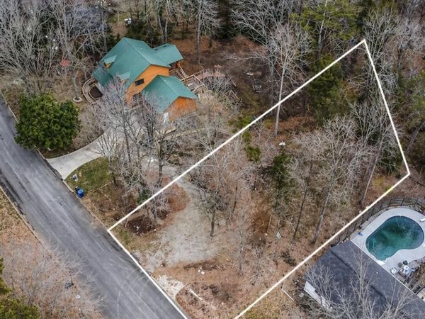 Claremont Rd, Oak Ridge, TN 37830