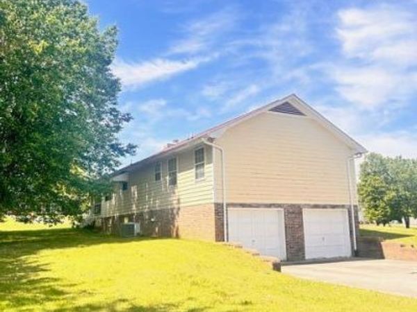 2806 Spring Place Rd, Cleveland, TN 37323