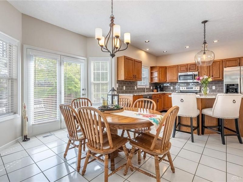 40 Berryhill Court, Springboro, OH 45066 Photo 5