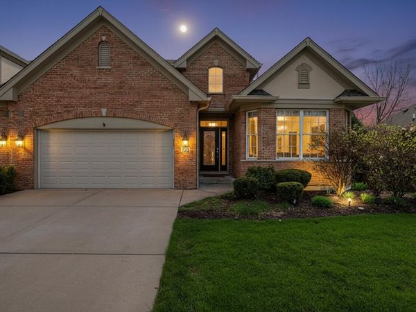 735 Woodglen Lane , Lemont, IL 60439