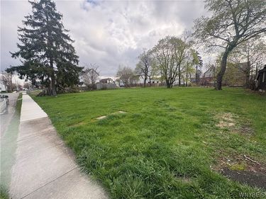 39 Sanford Street , Buffalo, NY 14214