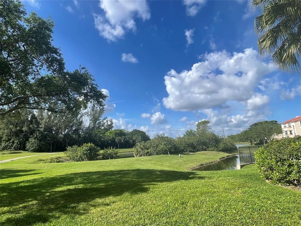 3350 N Pinewalk Dr Drive N, Unit 1413, Margate, FL 33063 Photo