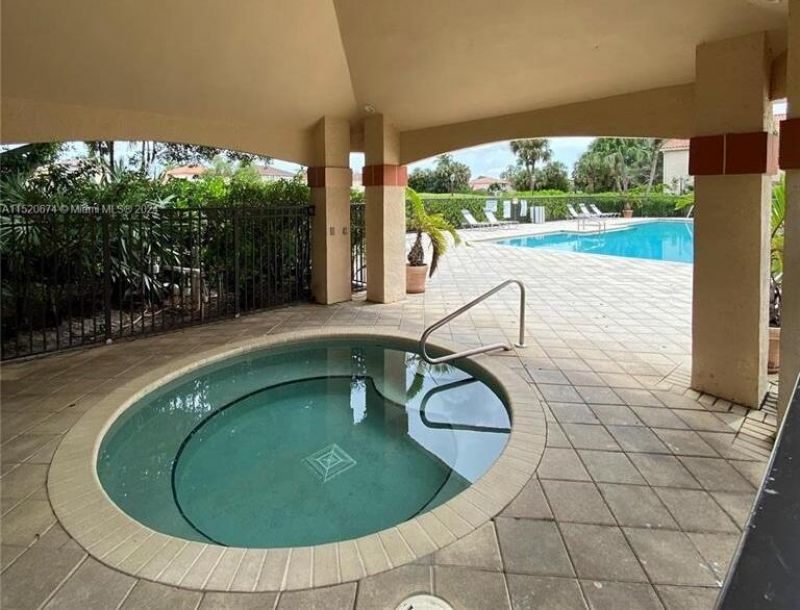 3350 N Pinewalk Dr Drive N, Unit 1413, Margate, FL 33063 Photo