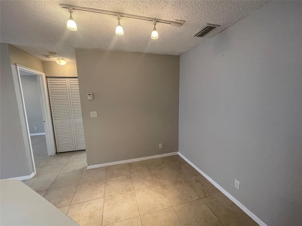3350 N Pinewalk Dr Drive N, Unit 1413, Margate, FL 33063 Photo