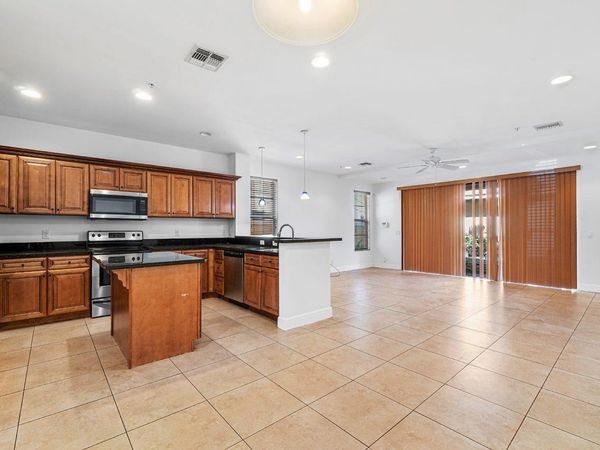 811 S Federal Highway, Lake Worth Beach, FL 33460