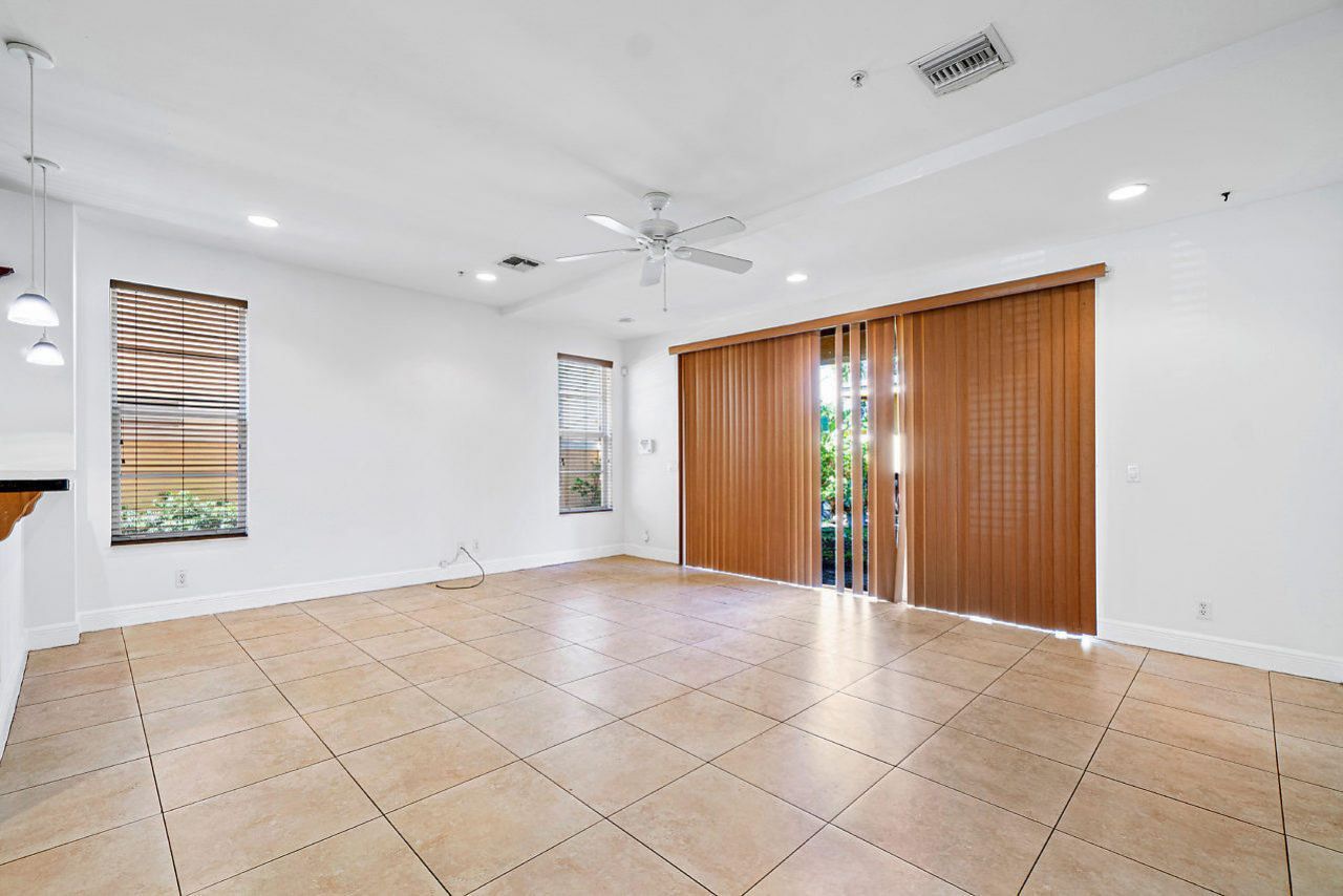 811 S Federal Highway, Unit 4, Lake Worth Beach, FL 33460 Photo