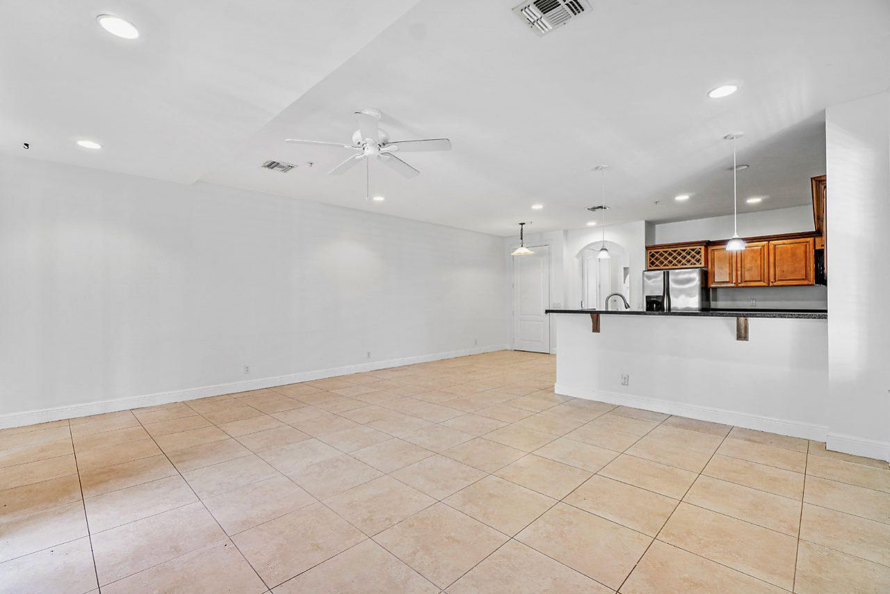 811 S Federal Highway, Unit 4, Lake Worth Beach, FL 33460 Photo