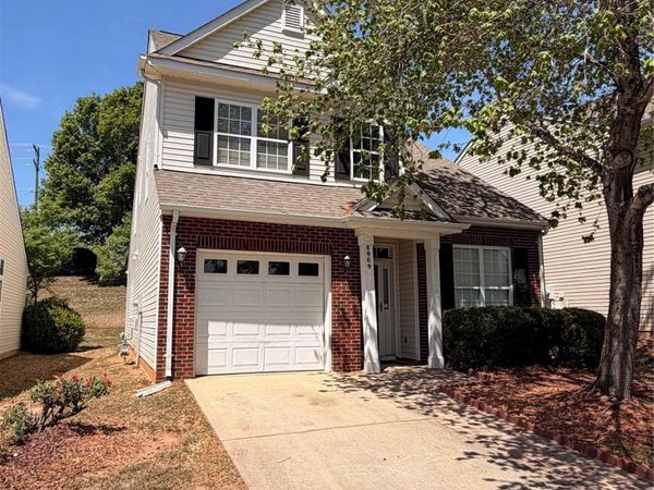 8909 Holland Park Lane, Charlotte, NC 28277