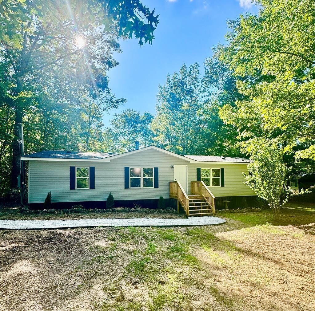 601 Foxwood Dr, Crossville, TN 38571 Main Photo