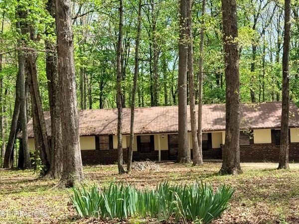 549 Yellow Cliff Estates Rd, Jamestown, TN