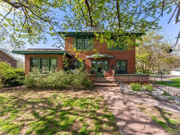 2520 MULBERRY, Muscatine, IA 52761