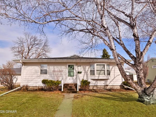 1419 15TH Street S, Grand Forks, ND 58201